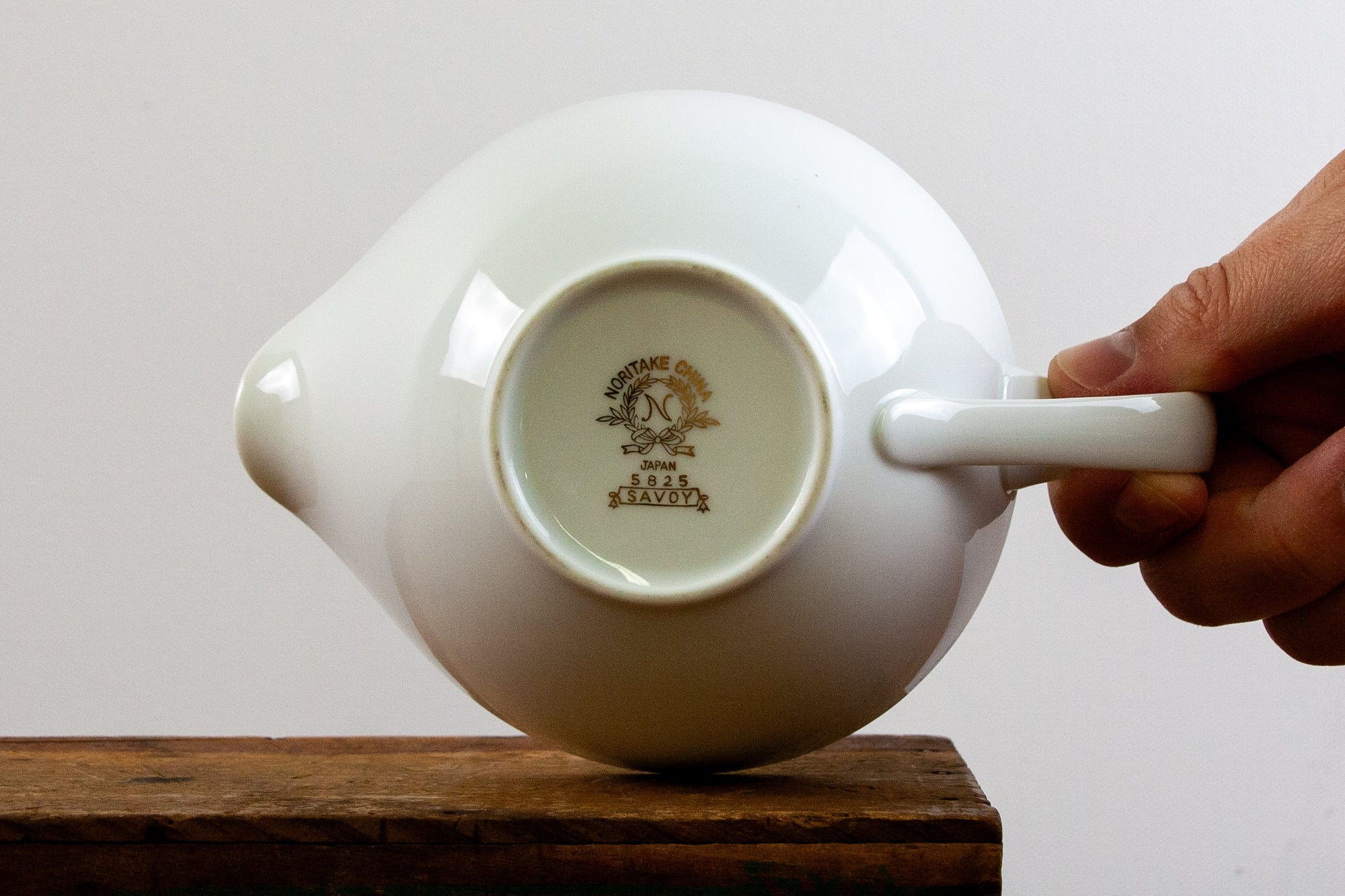 Noritake Savoy White Creamer