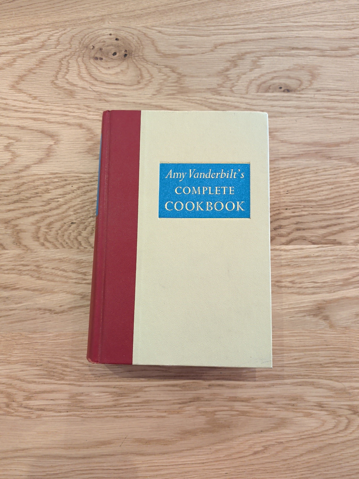 Amy Vanderbilt's Complete Cookbook