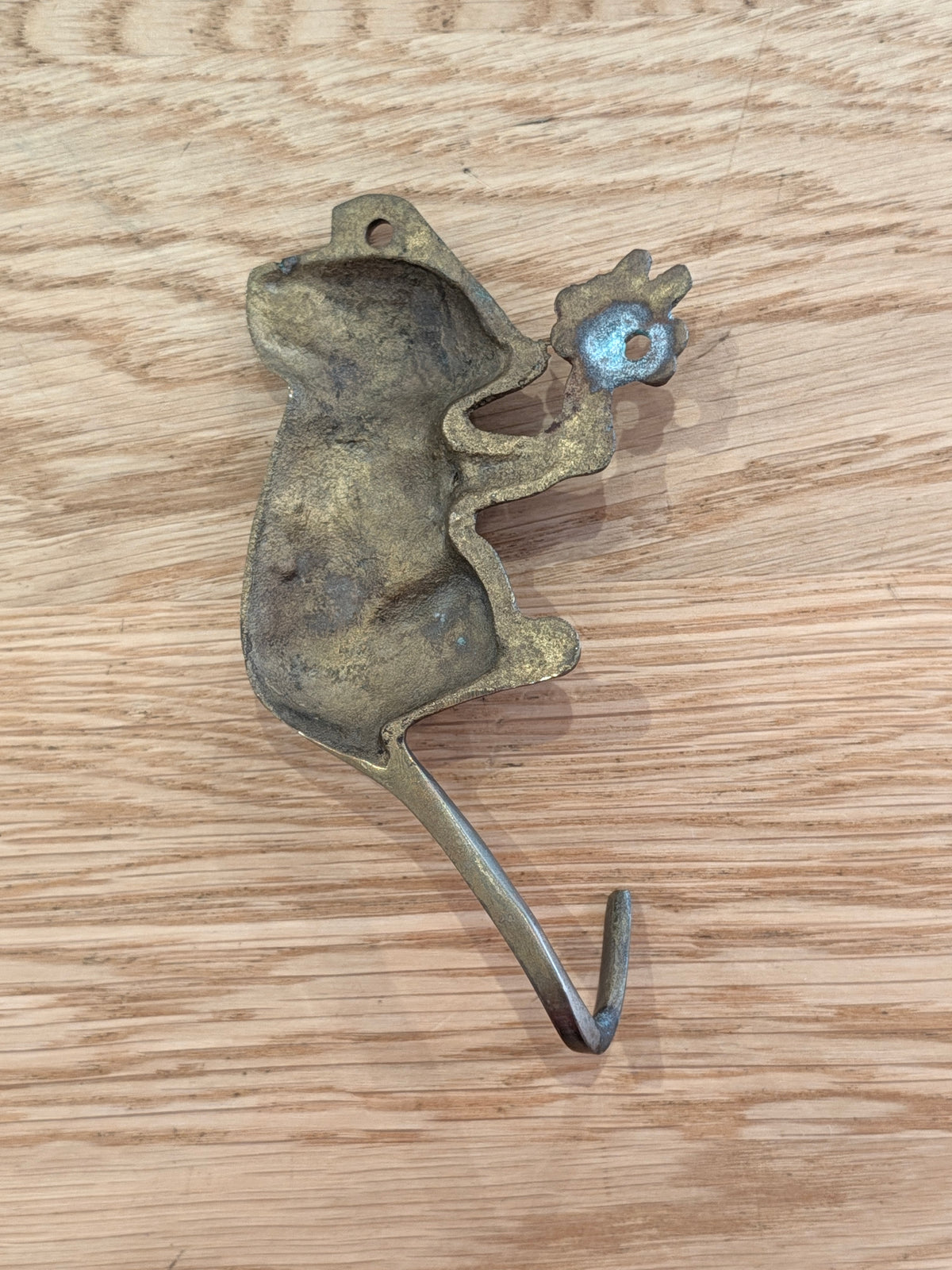 Mouse with Bouquet Wall Hook