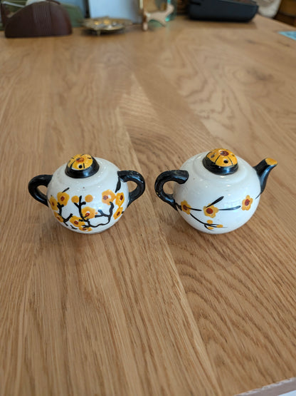 Teapot and Sugar Bowl Salt and Pepper Shakers