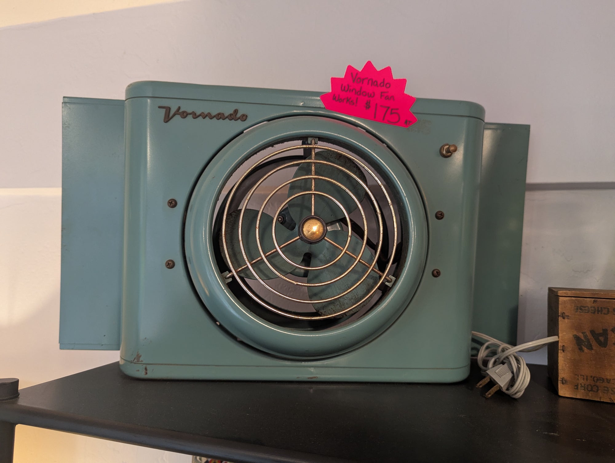 Vornado Window Fan    AT