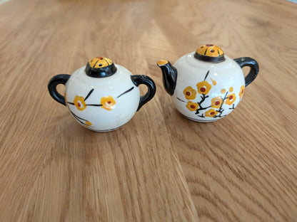 Teapot and Sugar Bowl Salt and Pepper Shakers